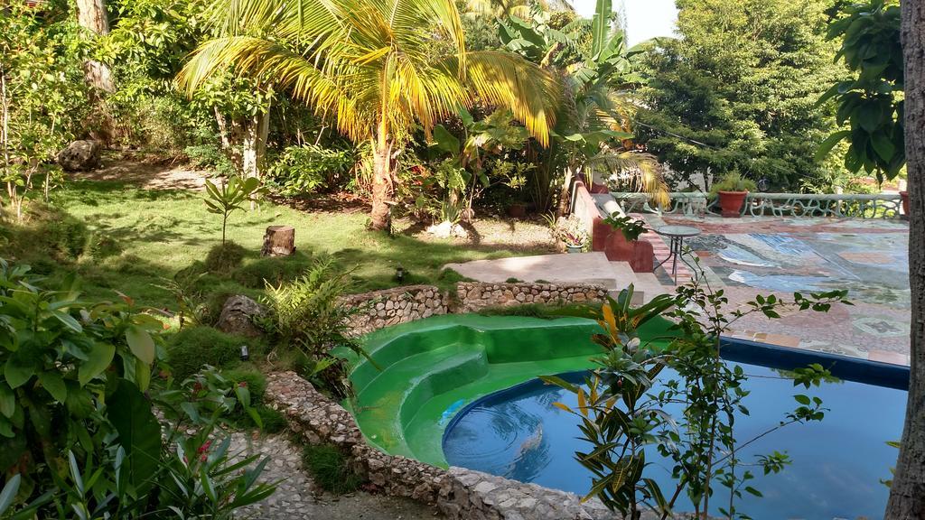 Zapote Tree Inn Flores Exteriör bild