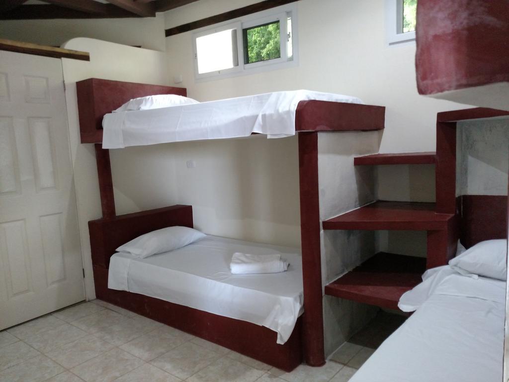 Zapote Tree Inn Flores Exteriör bild