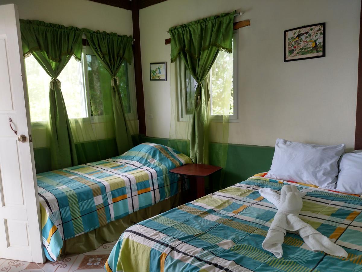 Zapote Tree Inn Flores Exteriör bild